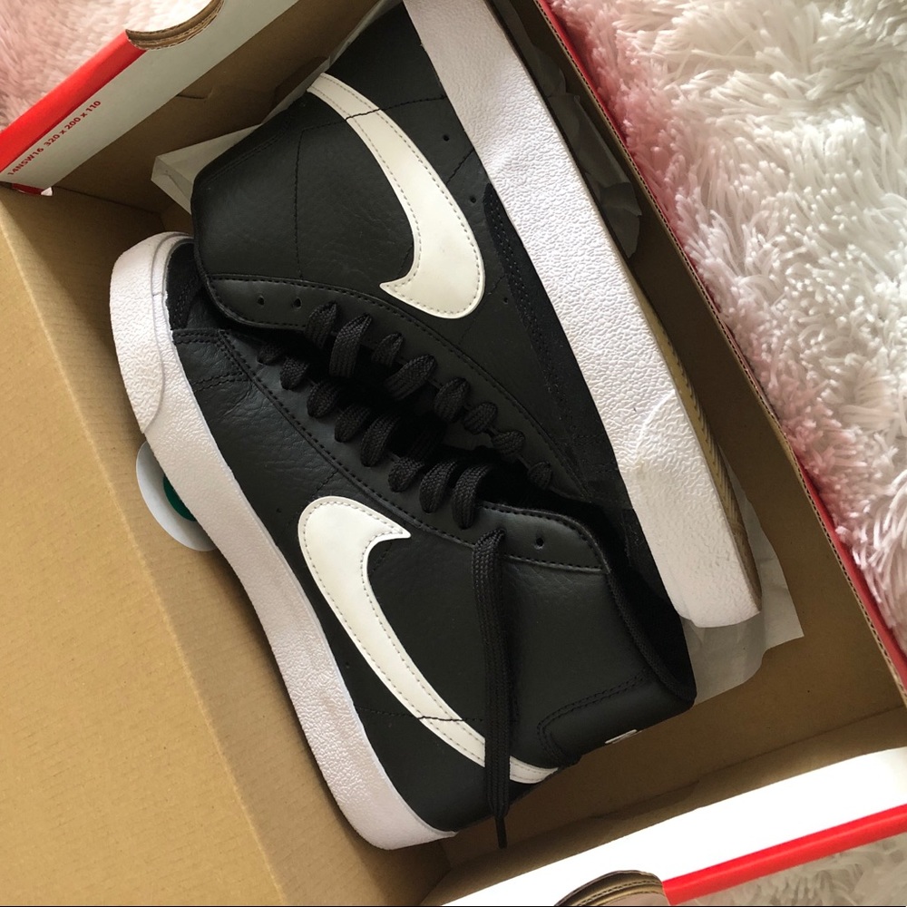 Nike blazer mid 77 NWT black/white